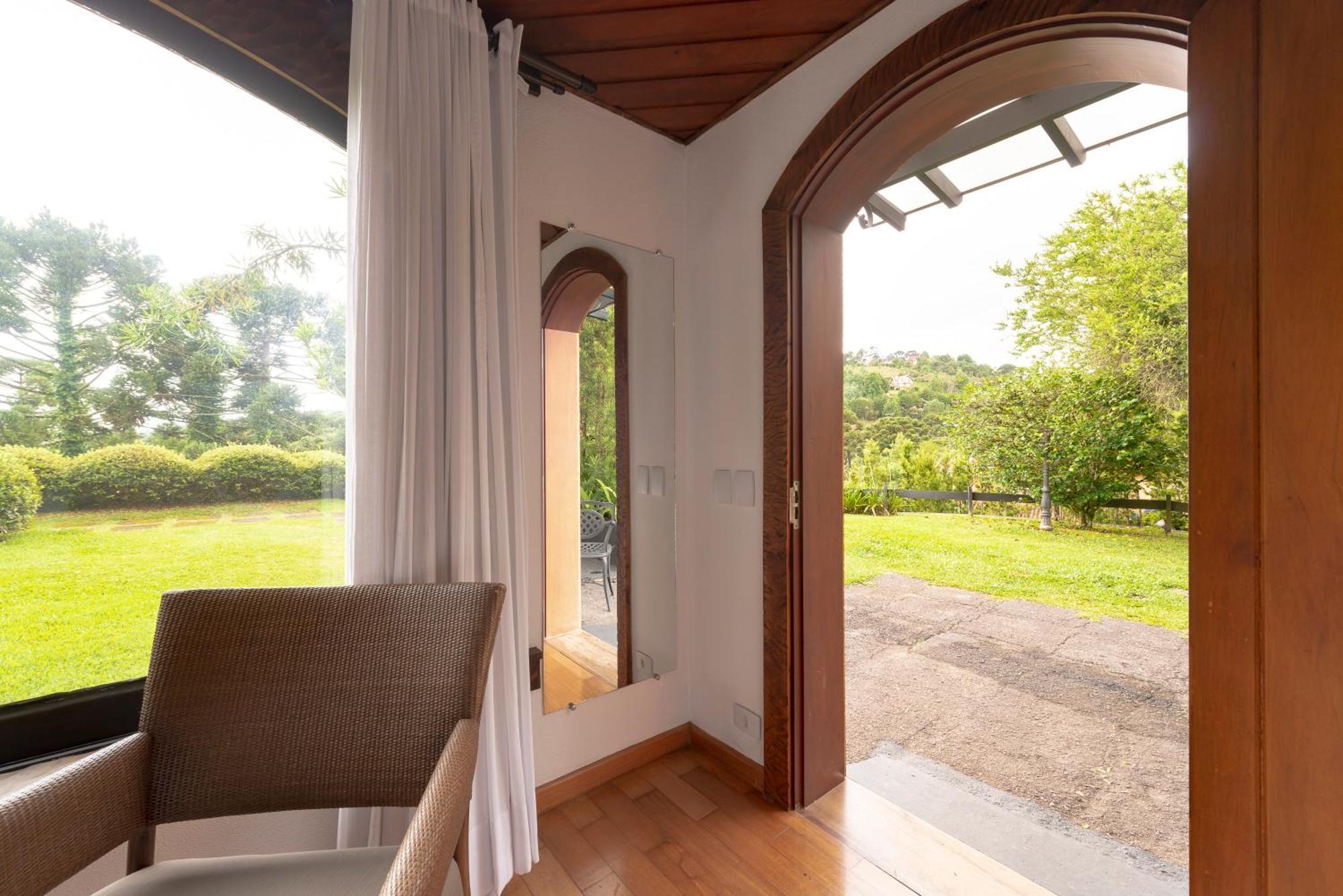 Alma Hotel Campos do Jordao Exterior photo